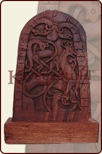 Runenstein mit Tiermotiven (Stele)