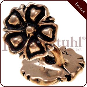Blütenförmiger runder Knopf aus Bronze (Stück)