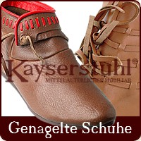 Mittelalterliche genagelte Schuhe & Stiefel