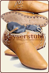 Seitlich geschnürte Halbschuhe