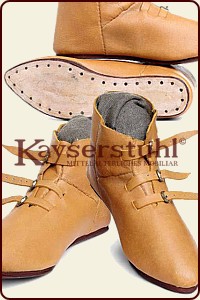 Dreischnallige Halbschuhe Typ I