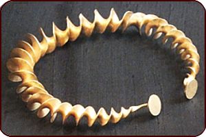 Torques - Legendäre Halsreife