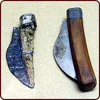 Römisches Taschen- bzw. Klappmesser aus Krefeld-Gellep (Rechts die Rekonstruktion, links das Oiginal)