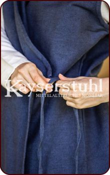 Wickelkleid mit Kapuze "Alraune" in blau