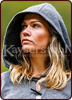 Pellerine KKK aus Wolle mit runder Kapuze mit Hornknebeln