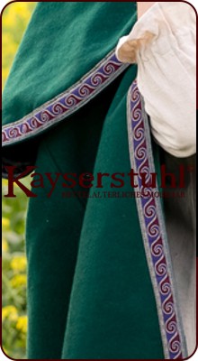 Grüner Umhang zum Binden mit extraweiter Kapuze