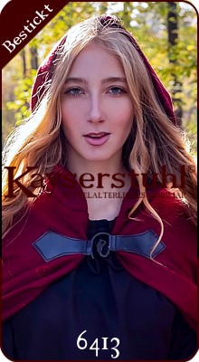 Bestickter Umhang "Arwen" aus roter Wolle