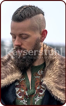 Großer Radmantel aus Wolle mit Leinenfutter