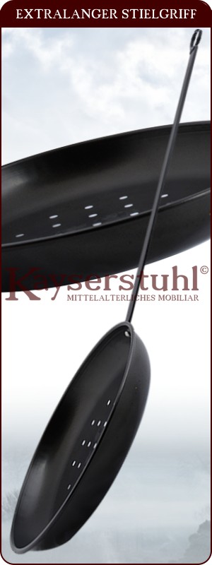 Röstpfanne für Esskastanien mit langem Griff