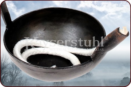 Handgeschmiedete lange Öllampe im mittelalterlichen Stil