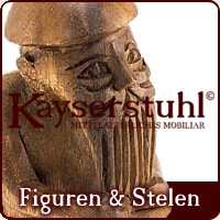 Handgeschnitzte Stelen, Runensteine & Figuren