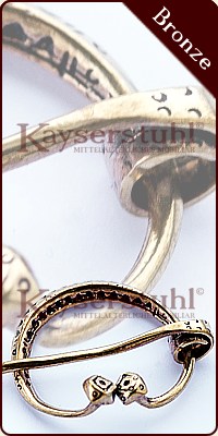 Ringfibel aus Bronze Typ X