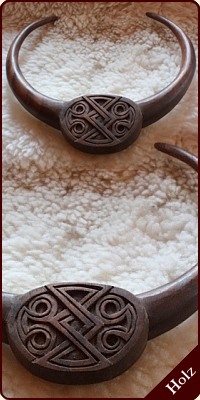 Halsreif "Keltischer Knoten" (Holz) 
