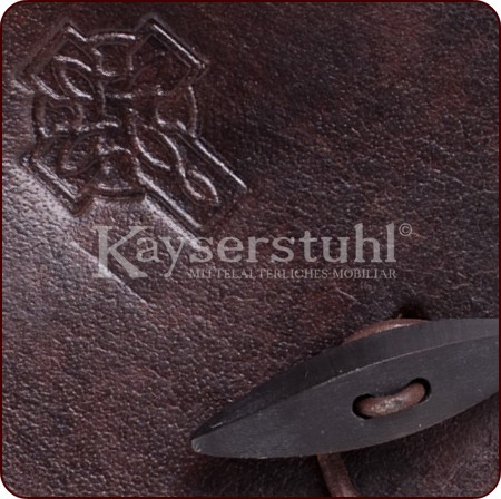 Kleine irokeltische Gürteltasche mit piktischem Kreuz